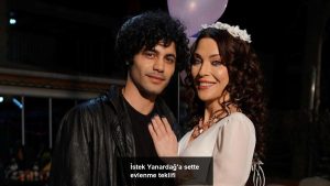 istek-yanardaga-sette-evlenme-teklifi-Z1uuIkiS.jpg