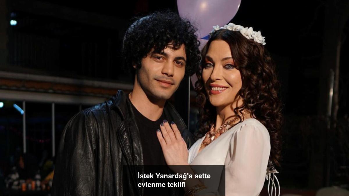 istek-yanardaga-sette-evlenme-teklifi-Z1uuIkiS.jpg