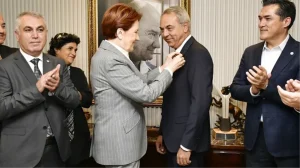 rozetini-meral-aksener-takti-guzel-partinin-kahramanmaras-buyuksehir-belediye-baskanligi-icin-adayi-mesut-dedeoglu-h8QWFFJp.jpg