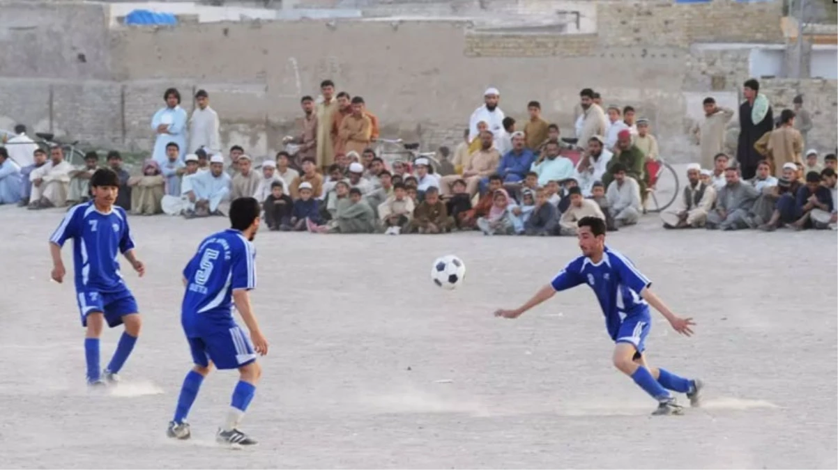 turnuvaya-giden-6-futbolcu-kacirildi-guvenlik-gucleri-operasyon-icin-dugmeye-basti-8CUeEulb.jpg