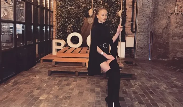 DUYGU KİRAZ’IN EPİLEPSİ KRİZİ NEDENİYLE HAYATINI KAYBETMESİ MÜZİK DÜNYASINI YASA BOĞDU