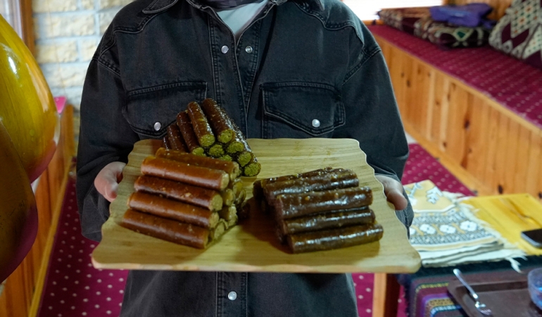 “Dubai Çikolatası Yerine ‘Dubai Pestili’: Gümüşhane’nin Yöresel Lezzeti Büyük İlgi Gördü”