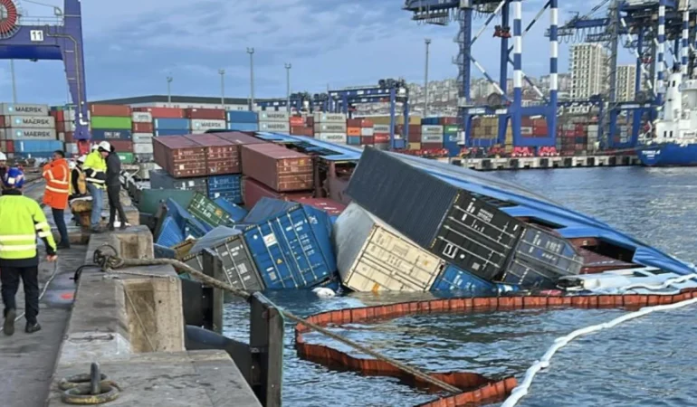 Ambarlı Limanı’nda Gemi Yan Yattı: Tahliye Edilen Personel ve Çevre Güvenliği Önlemleri