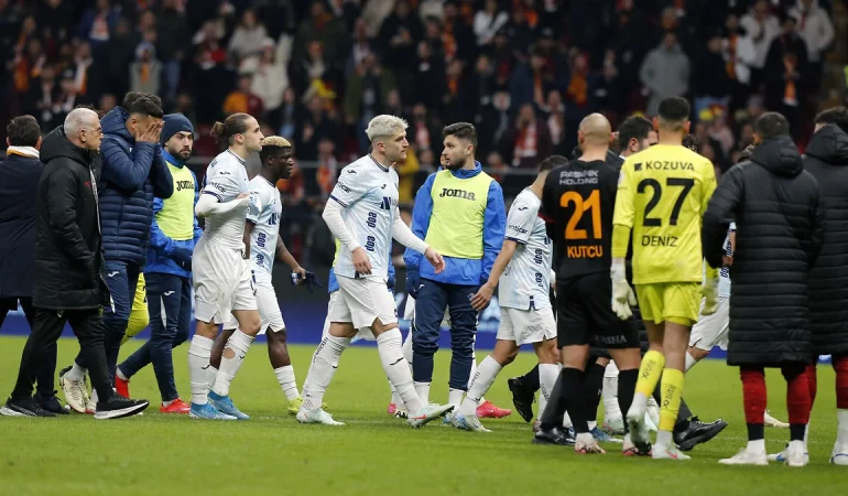 TFF’DEN SAHADAN ÇEKİLEN TAKIMLARA ŞOK CEZA: KÜME DÜŞECEKLER