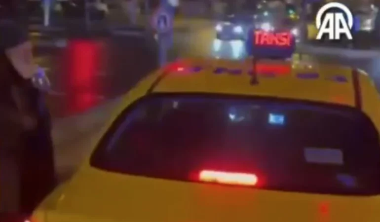 İstanbul’da Ambulansa Yol Vermeyen Taksi Sürücüsüne Ceza Kesildi