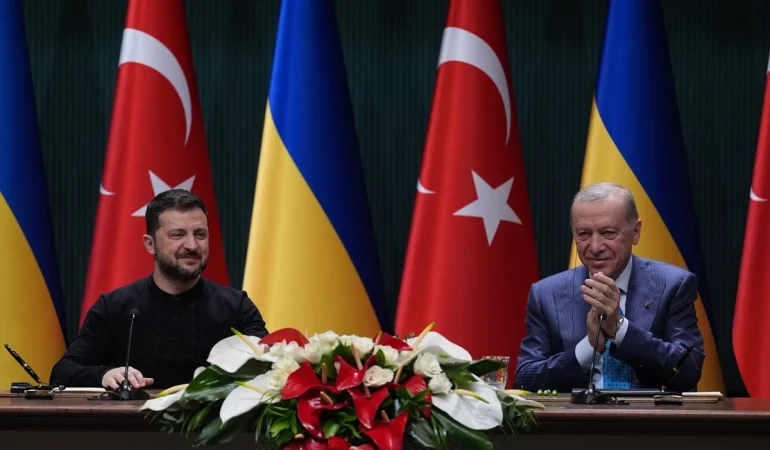 ERDOĞAN VE ZELENSKİ’DEN ORTAK MESAJ: “SAVAŞIN KAZANANI, BARIŞIN KAYBEDENİ OLMAZ”
