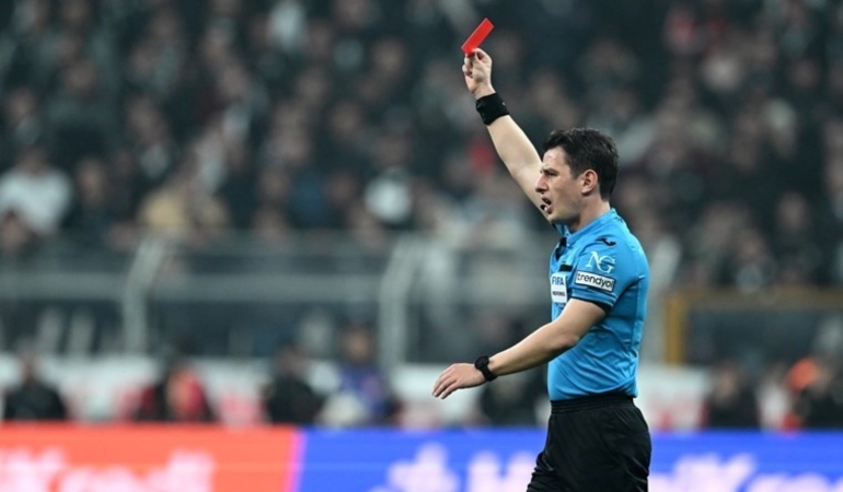 BEŞİKTAŞ’TAN DERBİ ÖNCESİ TÜRK HAKEME “KIRMIZI KART”! YABANCI HAKEM İÇİN REST