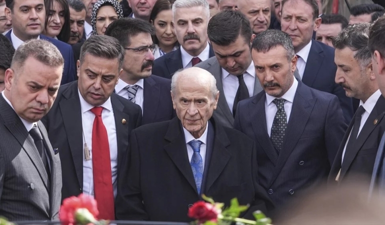 DEVLET BAHÇELİ AYLAR SONRA İLK KEZ GÖRÜNTÜLENDİ!
