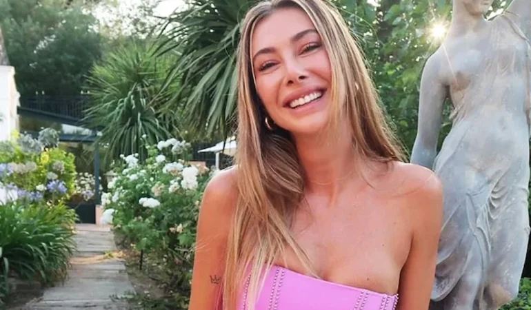 ŞEYMA SUBAŞI ÜNİVERİSİTE ÖĞRENCİLERİNE KONUNŞTU: “NE ALAKA?” TARTIŞMASI