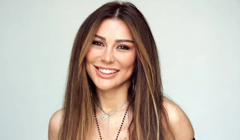 ŞARKICI SELEN GÖRGÜZEL’DEN DİKKAT ÇEKEN AÇIKLAMA