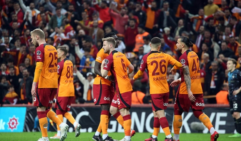 SÜPER LİG’DE 35. HAFTA TAMAMLANDI: GALATASARAY LİDERLİĞİNİ SÜRDÜRÜYOR