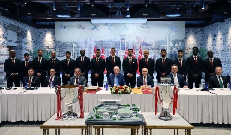 Dolmabahçe’de Anlamlı Buluşma