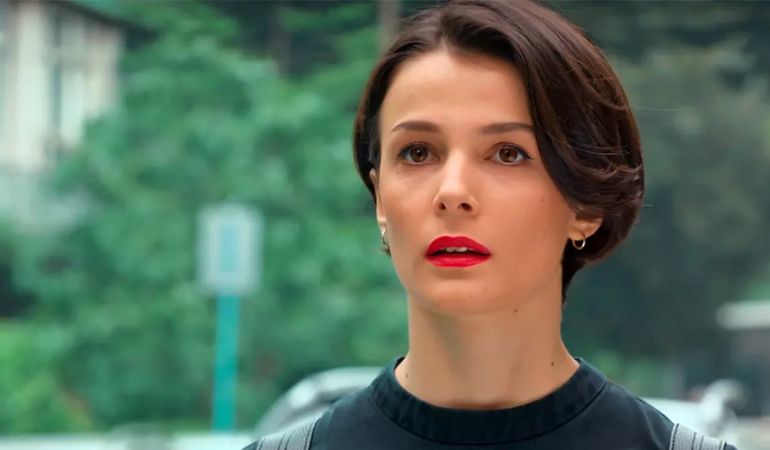 BÜŞRA DEVELİ AŞKINI İLAN ETTİ: GİZLİ SEVGİLİ ORTAYA ÇIKTI!