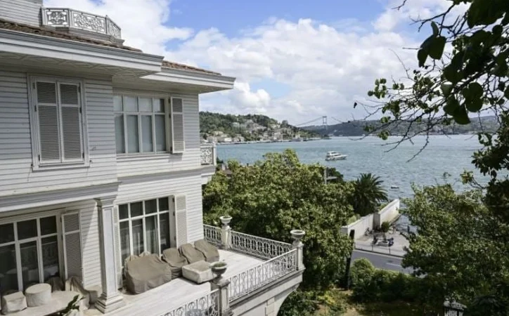 BEYAZ KÖŞK’ÜN 950 MİLYONLUK SATIŞI İPTAL EDİLDİ