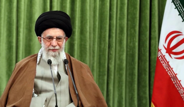 Hamaney Yetkilerini Devrim Muhafızları’na Devretti