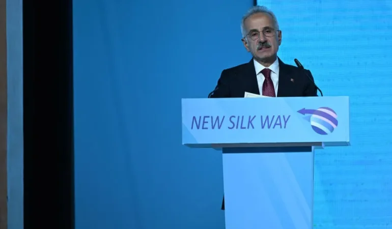 ABDULKADİR URALOĞLU’NDAN MÜJDE: İSTANBUL KUZEY DEMİRYOLU PROJESİ İHALE AŞAMASINA GELİYOR