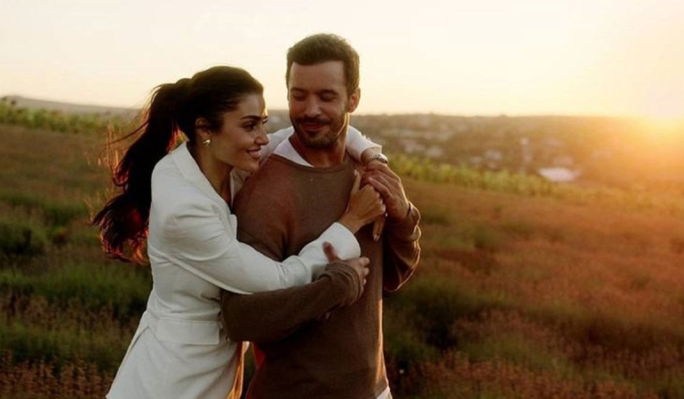 Hande Erçel ve Barış Arduç’un Dizisinde Yeni Karar
