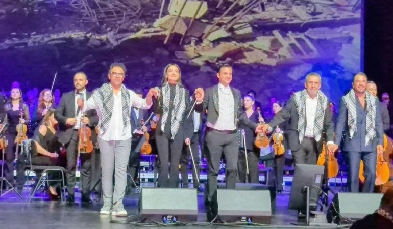 YAVUZ BİNGÖL FESTİVALDE “PUŞİ” TAKTI!