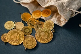 Kapalicarsida-Fiyatlar-Uctu-Gram-Altin-5-Bin-500u-Ceyrek-Altin-9-Bini-Asti