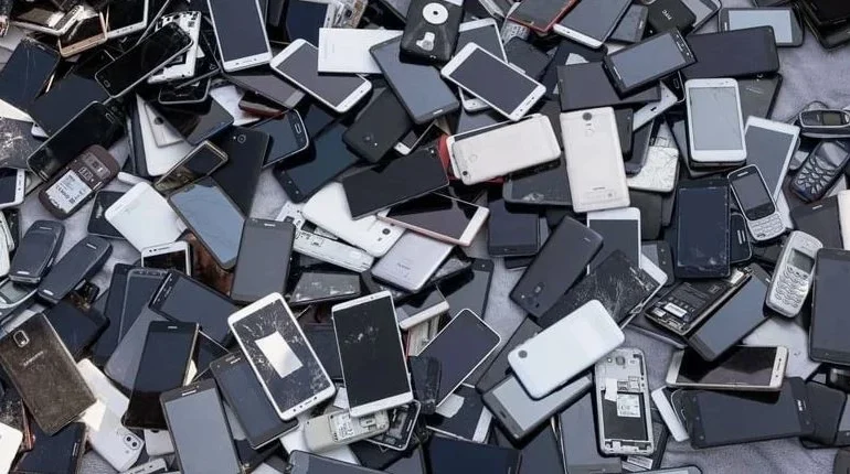 5G DÖNEMİ BAŞLIYOR: TÜRKİYE’DE 63 MİLYON TELEFON ÇÖPE GİDEBİLİR