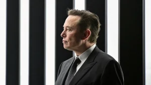 elon-muskin-sirketinde-yoneticiler-kazan-kaldirdi-h8lp