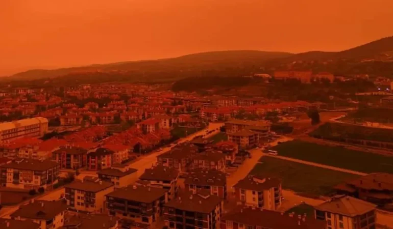 Türkiye’ye Medine’den Çöl Tozu Taşınıyor: Uzmanlardan Sağlık Uyarısı