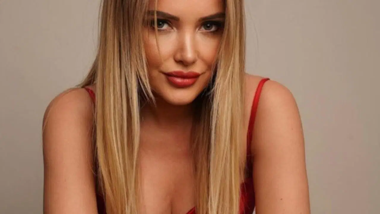 78b83992-d9ff-4963-8a9d-f14fe92805dd