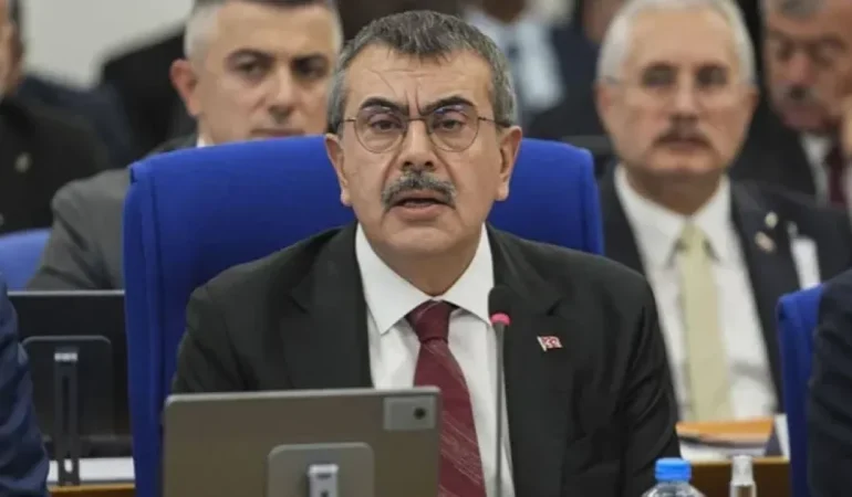 BAKAN TEKİN’DEN ÖZEL OKUL TERCİHİNE AÇIKLAMA