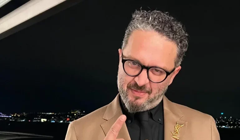 ÜNLÜ SUNUCU İBRAHİM SELİM’İN YENİ AŞKI TARTIŞMA KONUSU OLDU — SEVGİLİSİ YAŞ FARKIYLA DİKKAT ÇEKTİ